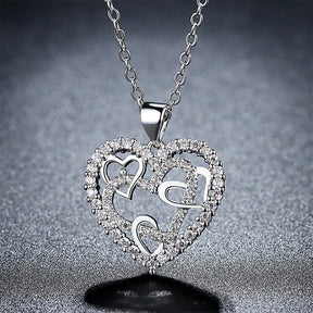 LoveFlow – Romantic Interlocking Necklace
