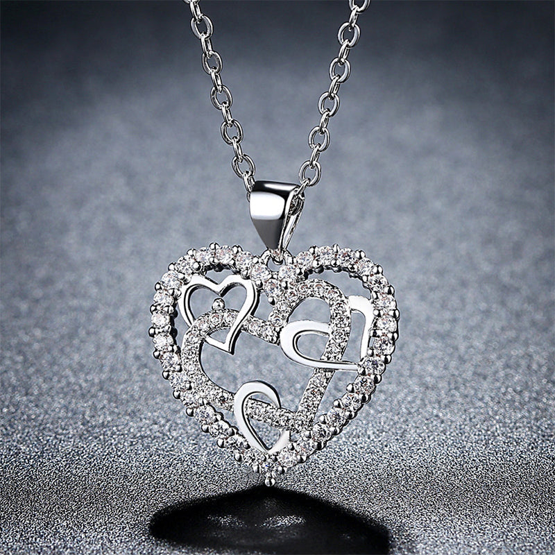 LoveFlow – Romantic Interlocking Necklace