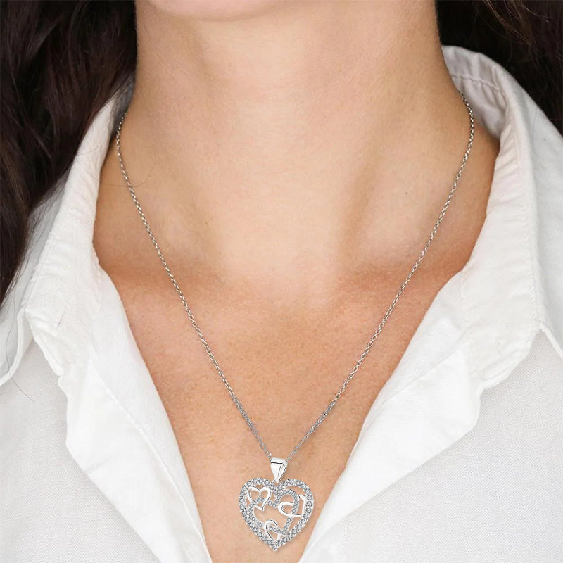 LoveFlow – Romantic Interlocking Necklace