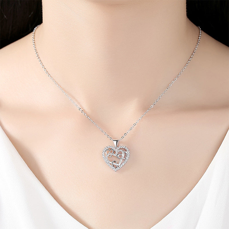 LoveFlow – Romantic Interlocking Necklace