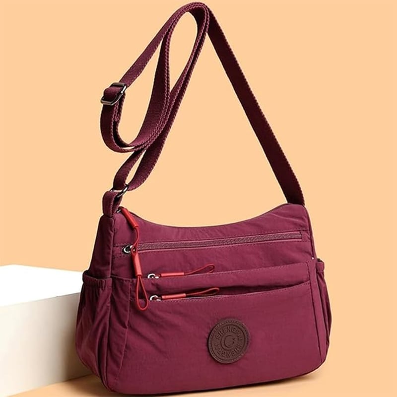 PocketPro – Multi-Compartment Crossbody Bag