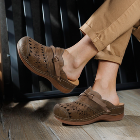 Rosalie — Laser-Cut Clog with Bow Detail