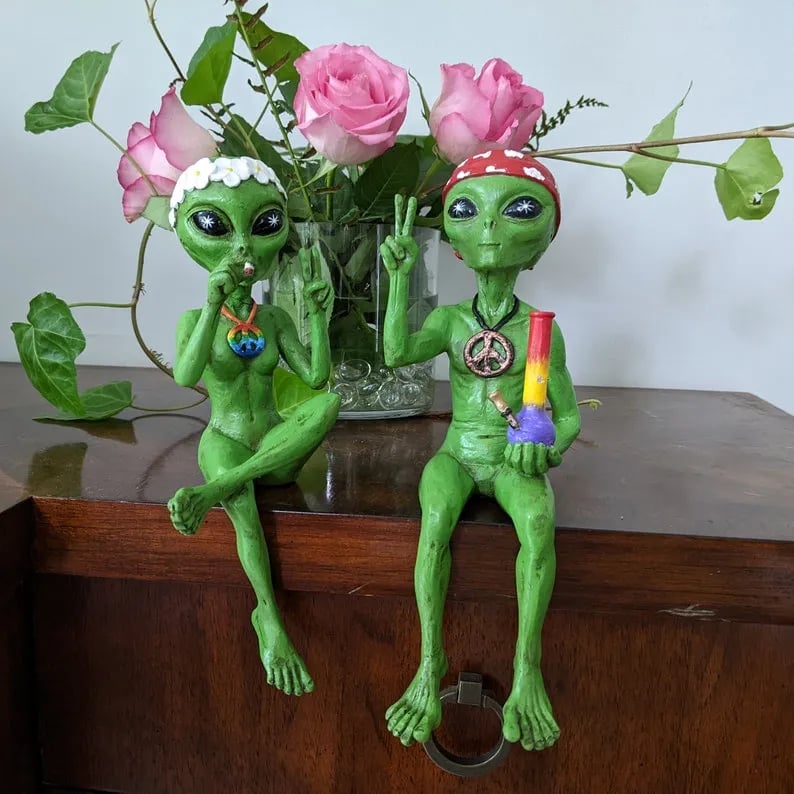 AlienMeme – Funny 2026 Alien Artwork