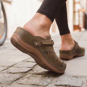 Rosalie — Laser-Cut Clog with Bow Detail