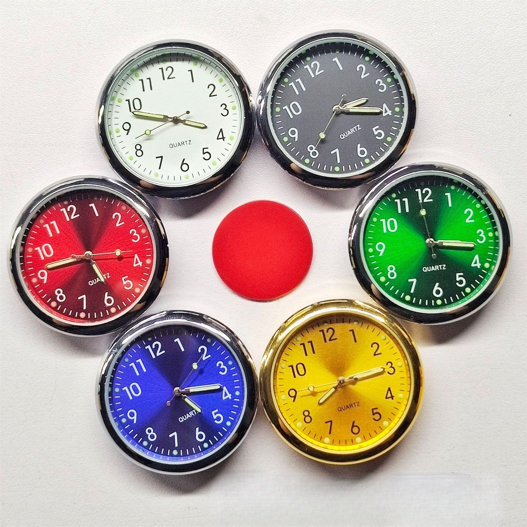 RetroTick – Luminous Vintage Mini Clock Decor