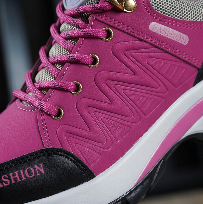 Waveline — Platform Sneaker with Visible Air Cushion