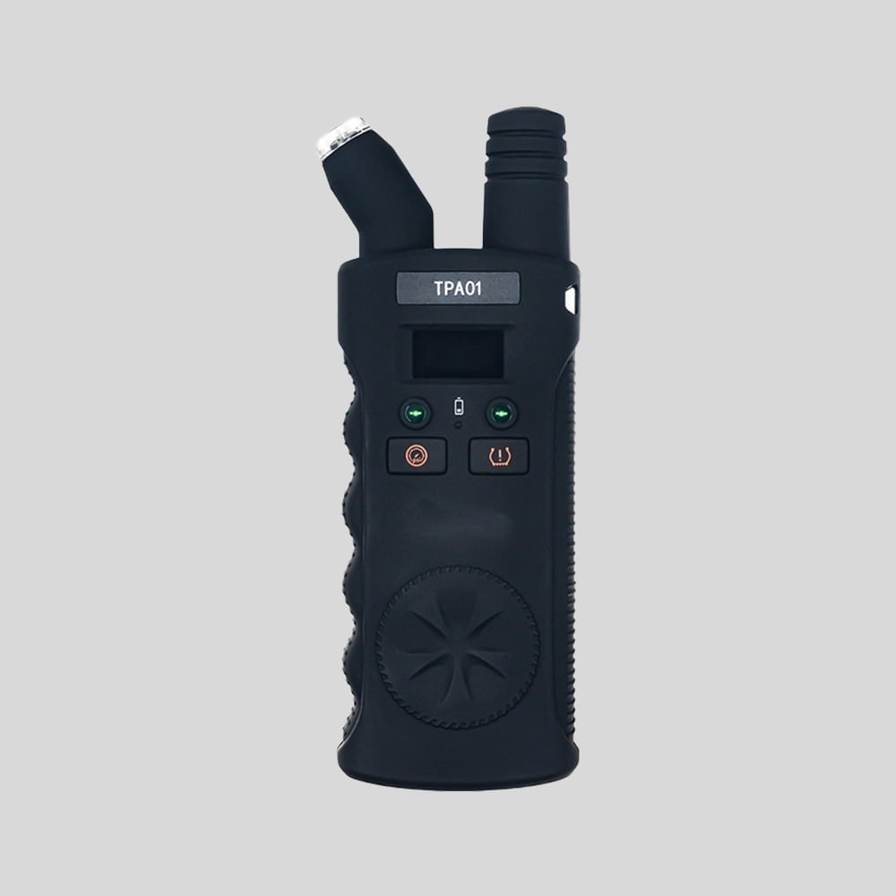 PressuraTech – Smart Tire Pressure Reset Device