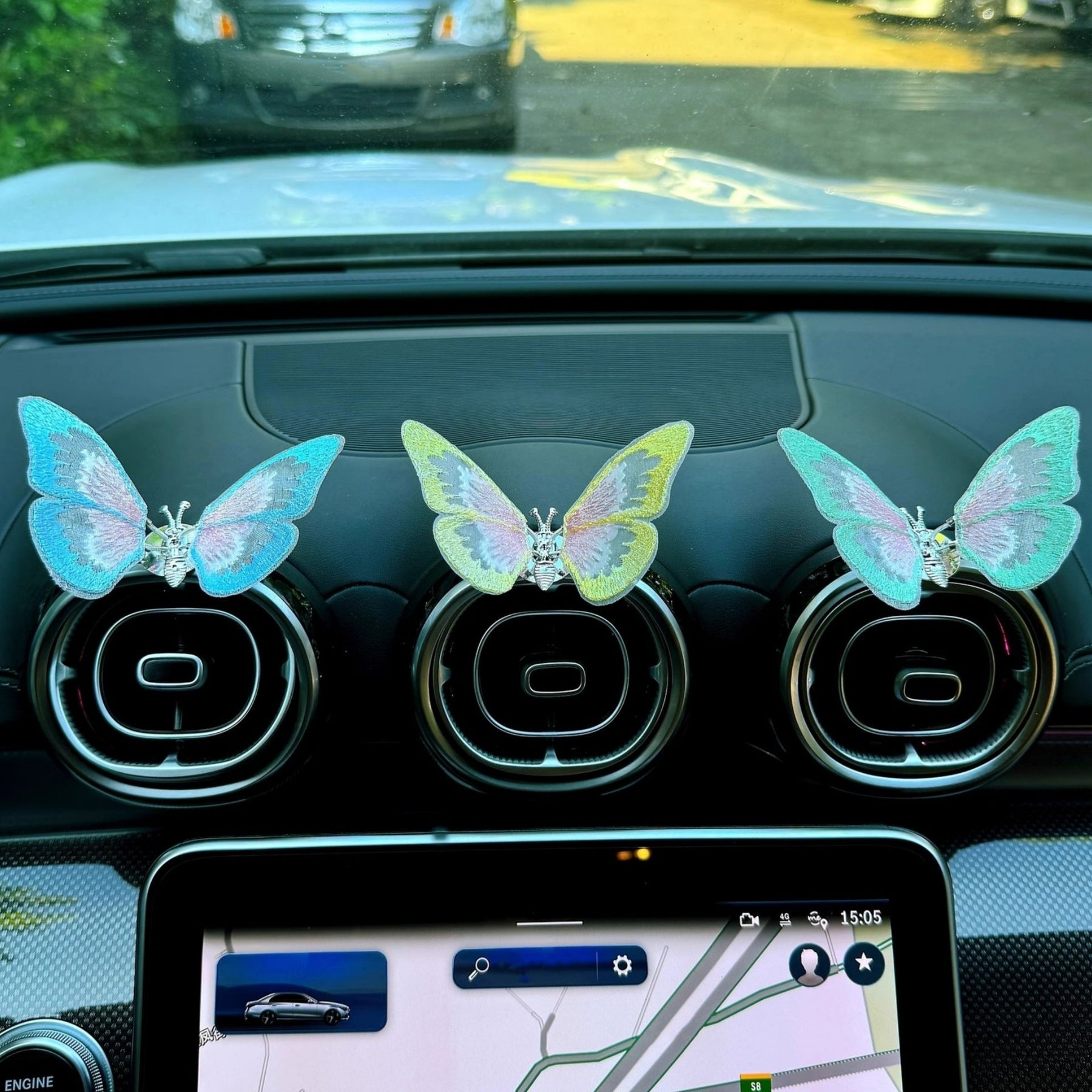 AromaFlutter – Butterfly Car Perfume Clip