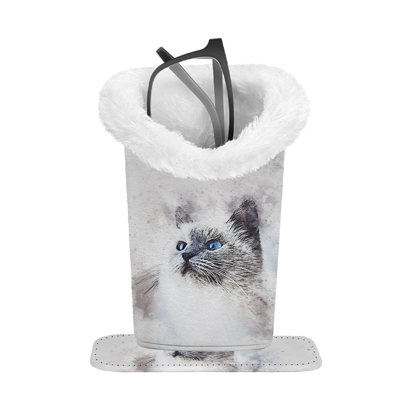 CloudSnap – Magnetic Plush Eyewear Holder