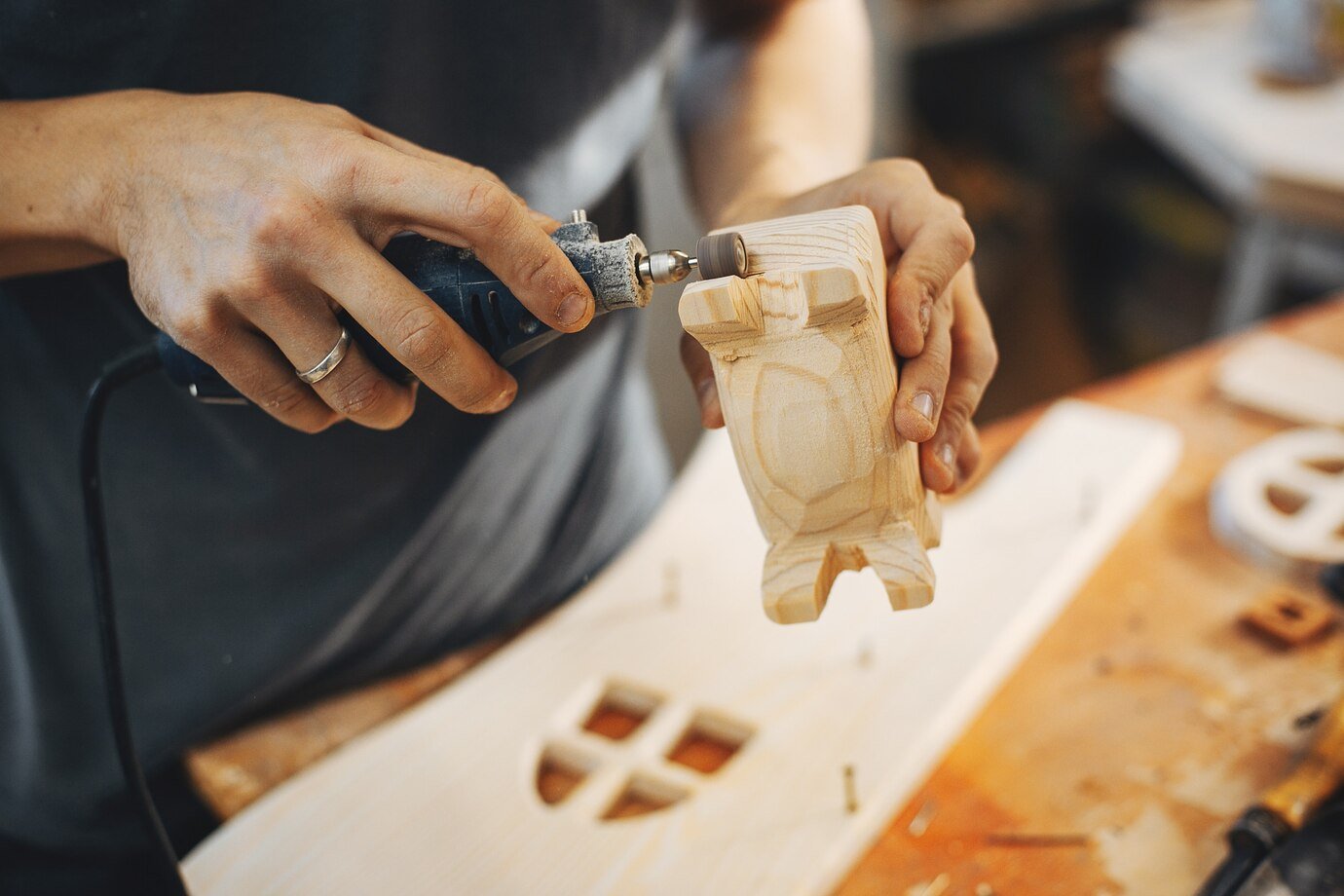 WoodWhisker – Handmade Wooden Cat Vase