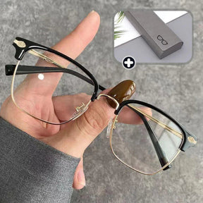OptiClear – Multi-Focus Reading Glasses