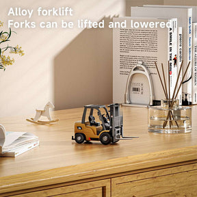 TitanMover – Mini Desktop RC Construction Forklift