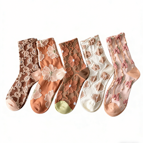 LumeFlora – Soft Cotton Embroidered Flower Socks