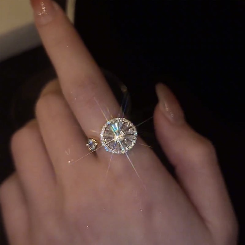 LumiRing – Delicate Round Zircon Luxury Ring