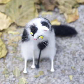 CurioCat - Soft Wool Figurine