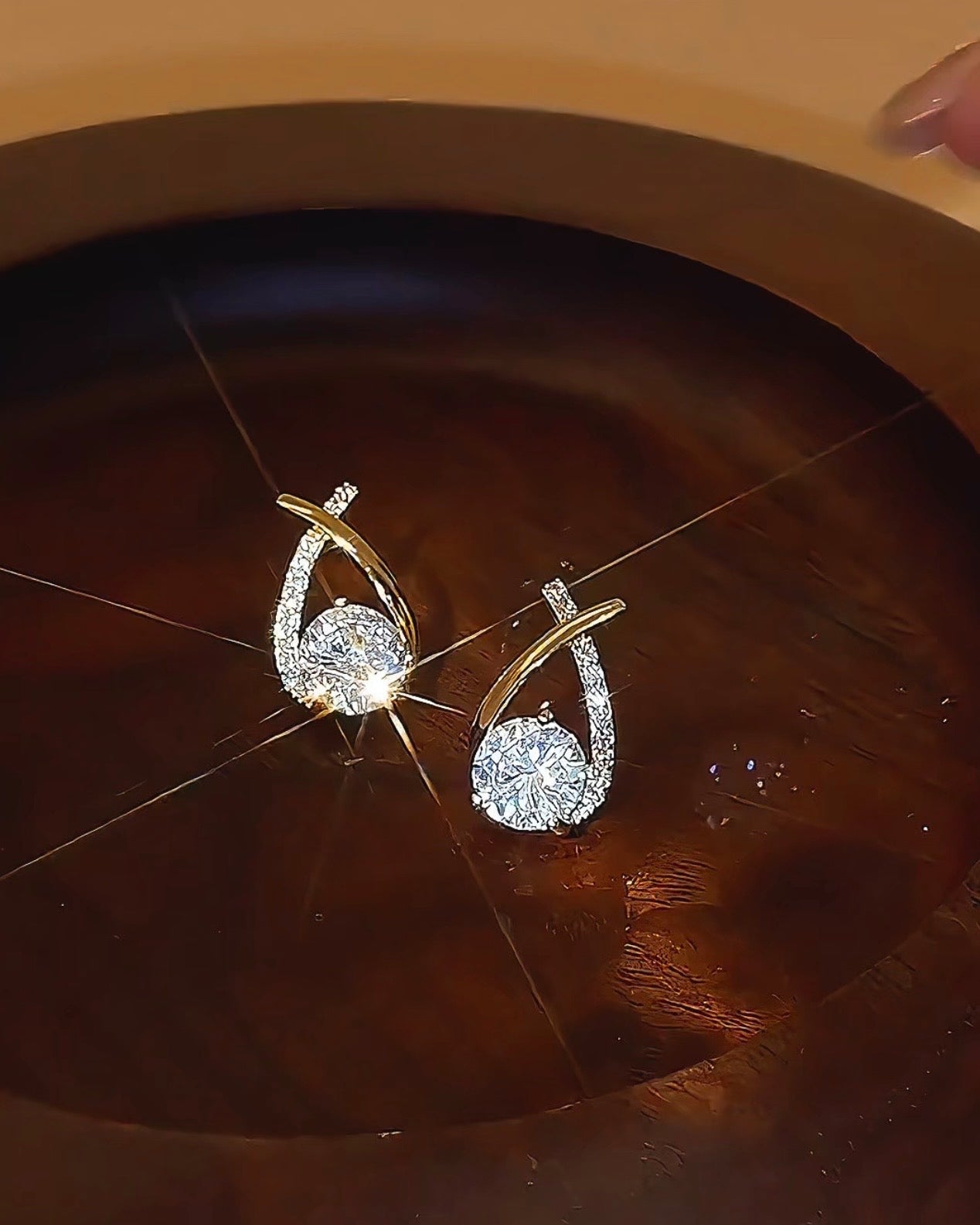 Lunelle – Elegant Crystal Earrings