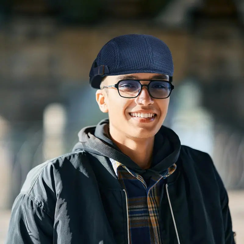 AirWeave – Breathable Mesh Flat Cap for Men