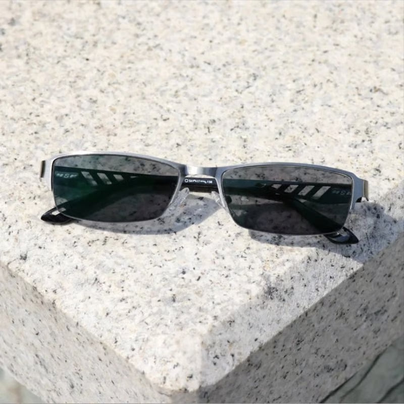 VisionEase – Ultra-Light Smart Photochromic Glasses