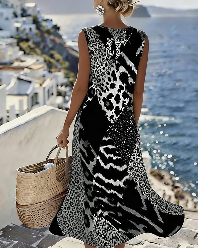 SavannaChic Midi – Leopard Shift Dress