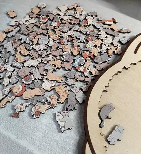 WhiskerCraft –  135 Pcs Cat Shaped Wooden Puzzle