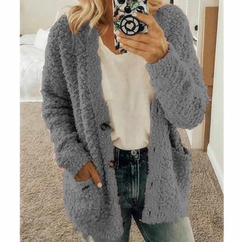 VeloraCozy – Plus Size Velvet Short Cardigan Jacket