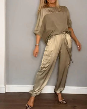 EleganceFlow Set – Chic Satin Co-Ord