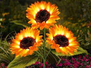 GlowPetal – Solar Sunflower Outdoor Garden Lights