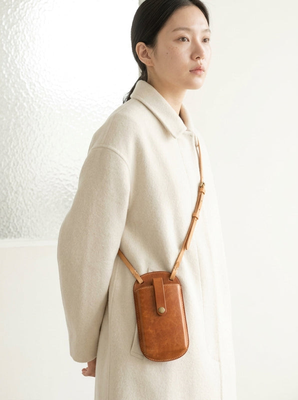 PocketLuxe – Premium Leather Crossbody Phone Bag