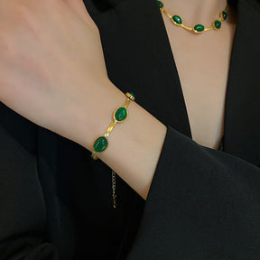 EmeraLuxe – Elegant Green Gemstone Jewelry Collection
