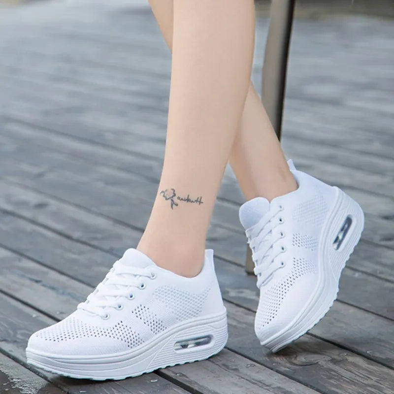 Orthopedic sneakers with air bubbles | Lupi
