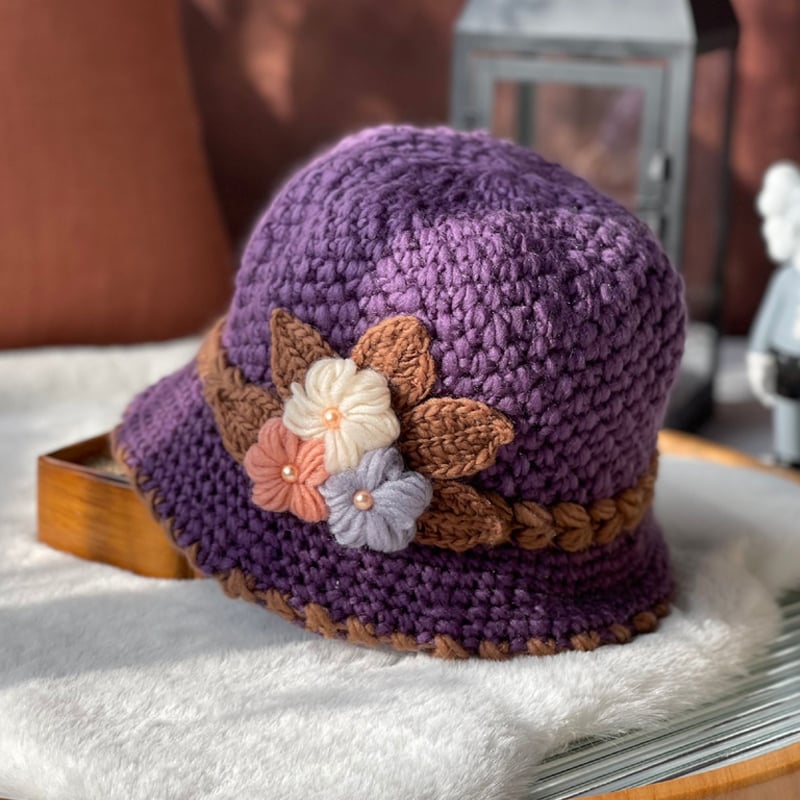VintageGlow – Cozy Winter Cap
