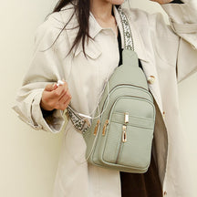 LuxeCarry – Minimalist Solid Color Crossbody Bag