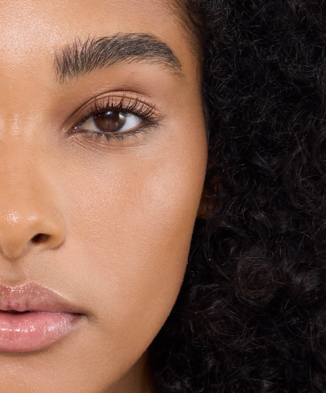 LumeLength – 12H Sculpt, Lift & Lengthen Mascara