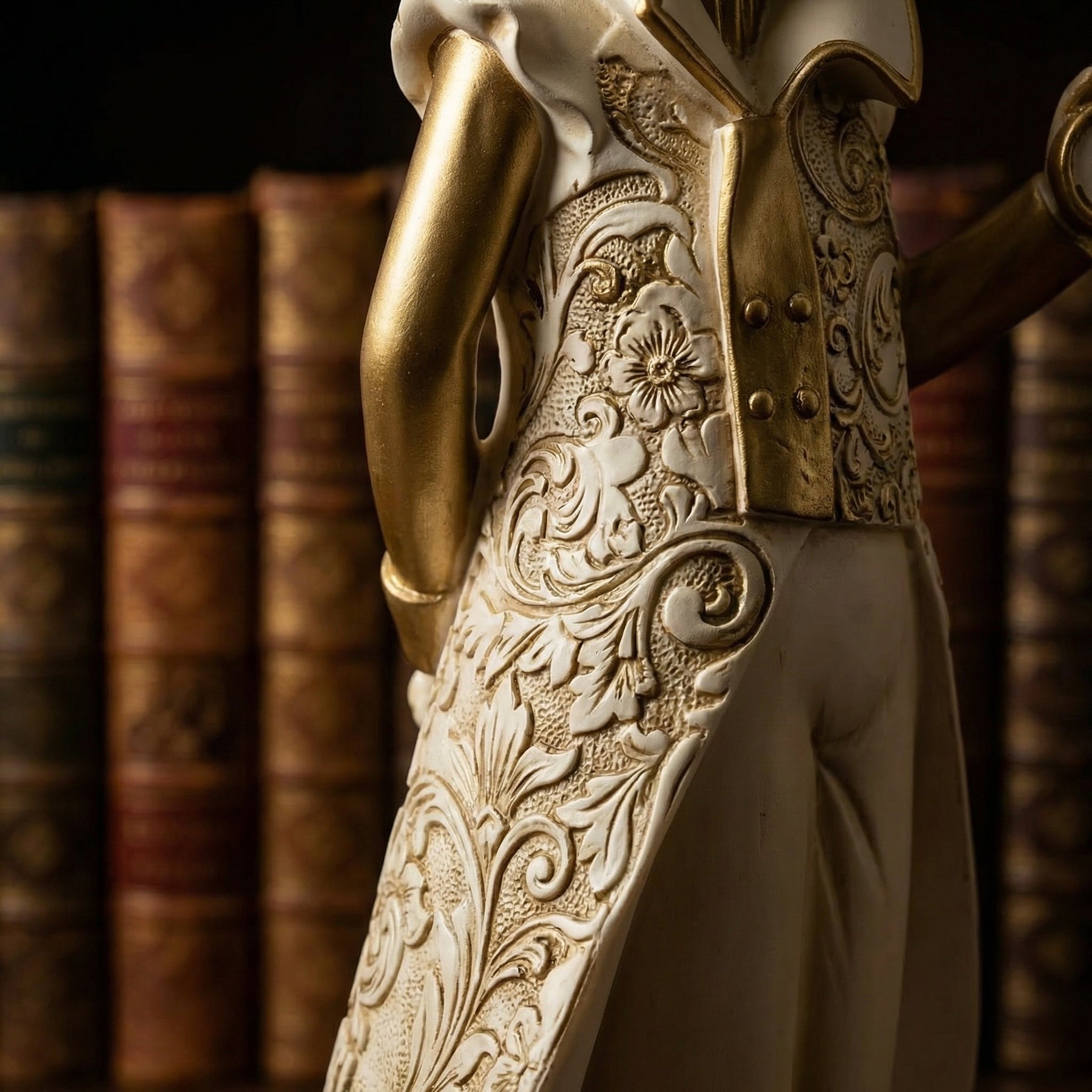 RoyalWhisk – Gold Trim Rabbit Figurine