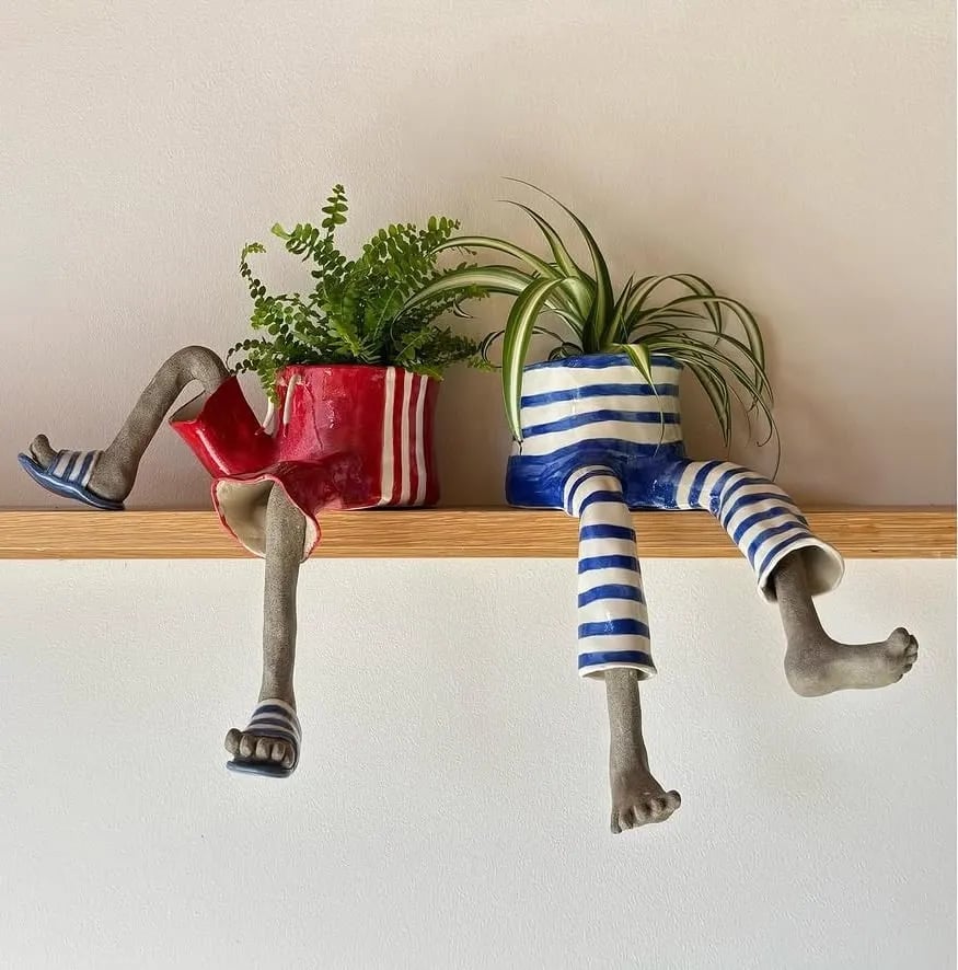 SproutBuddy - Decorative Hanging-Leg Planter