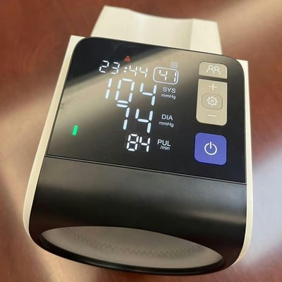 VitalSense – Professional Blood Pressure Monitoring Device