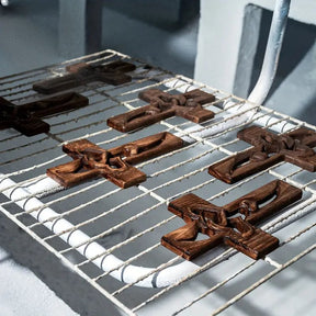 HeartFaith – Intertwined Heart Wooden Cross