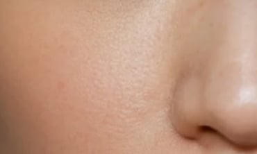 SkinBlend – Smart Shade Foundation Stick