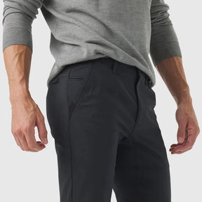 LuxeStride – Stylish Jetsetter Pants