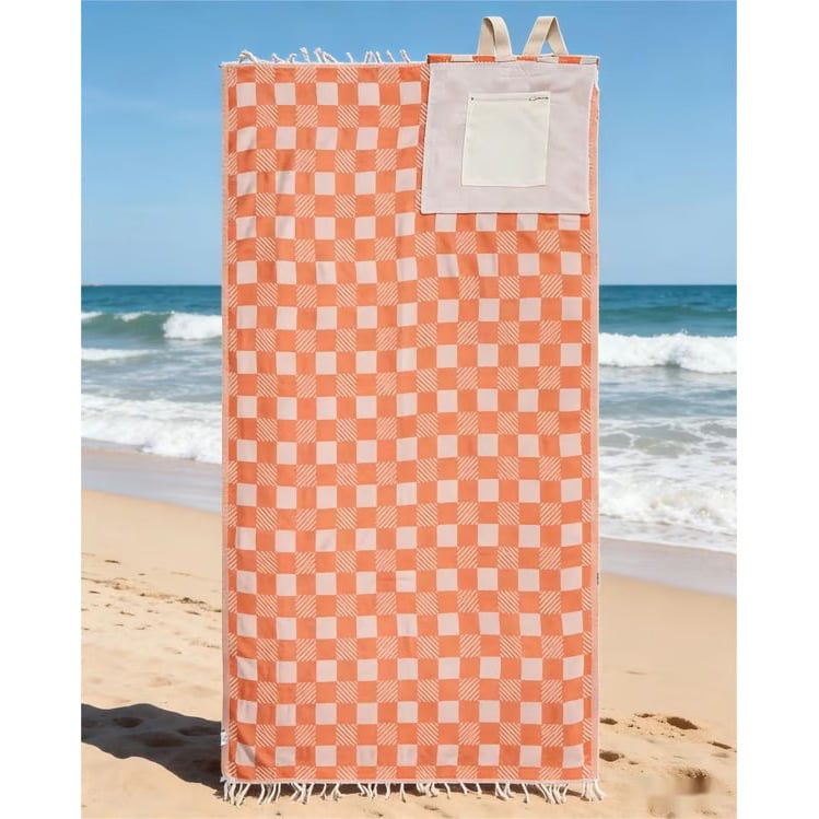 CoastCarry – Sand-Resistant Towel Backpack for Beach Days