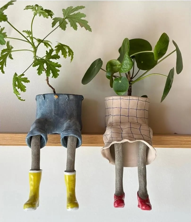 SproutBuddy - Decorative Hanging-Leg Planter
