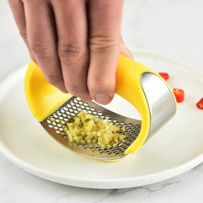 CrushCraft – Stainless Steel Garlic Mincer