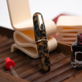 InkFlow – Portable Fountain Pen Smooth Fine Nib Writing