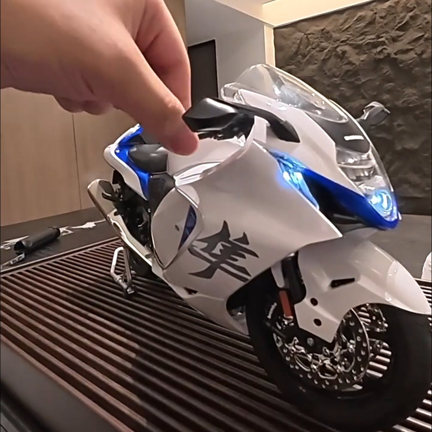 IgniteRacer - Alloy Superbike Replica