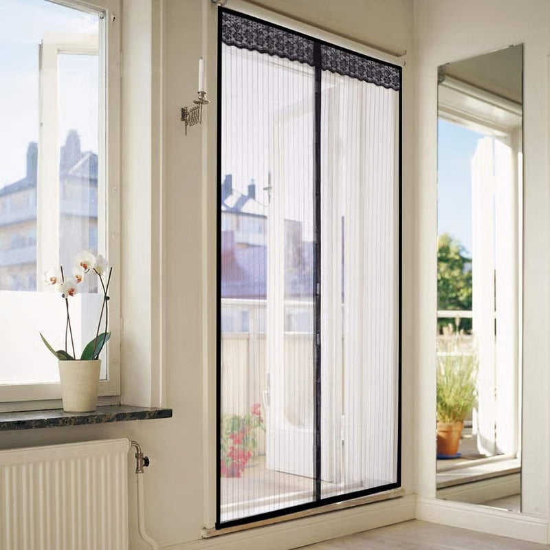 BreezeLock – Magnetic Mesh Fly Protection Door