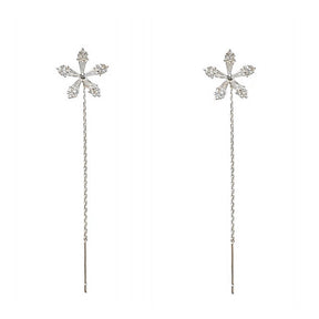 BloomSpark – Shiny Diamond Flower Earrings
