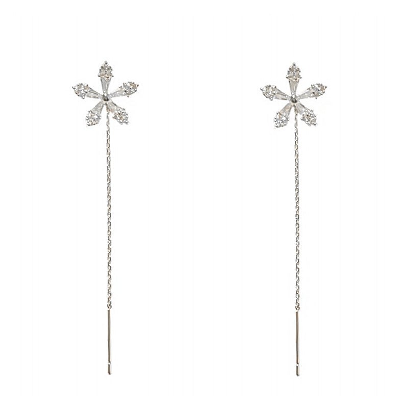 BloomSpark – Shiny Diamond Flower Earrings