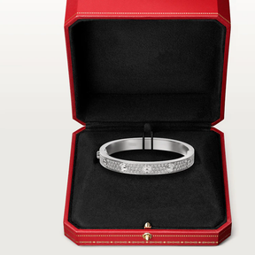 EternalGlow – Premium Diamond Love Bracelet