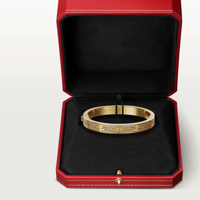 EternalGlow – Premium Diamond Love Bracelet