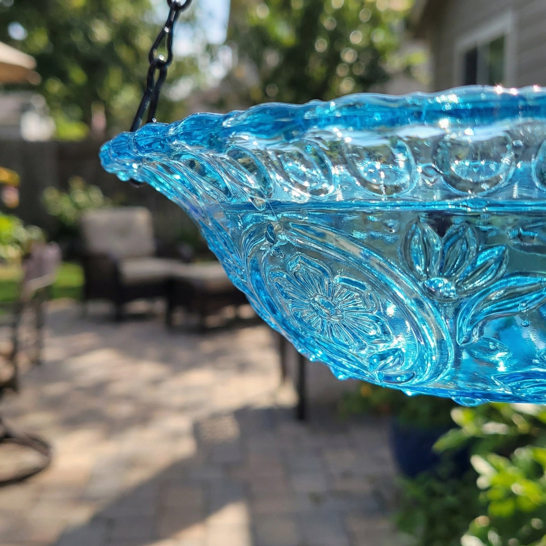 FeatherFlow – Solar Bird Bath Fountain for Gardens